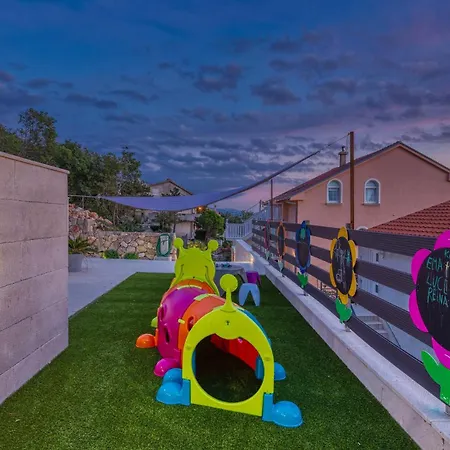 Apartamento Awesome In With Sauna