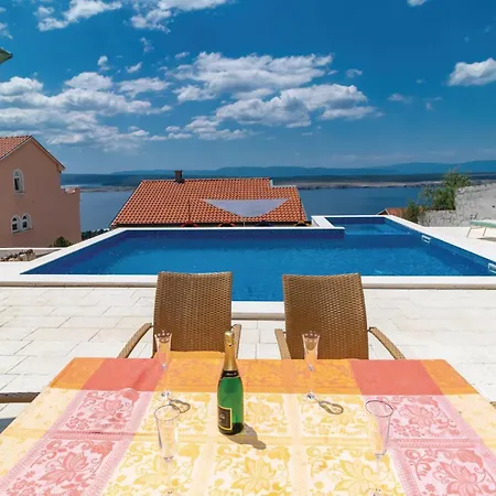 Awesome In With Sauna Apartamento Dramalj