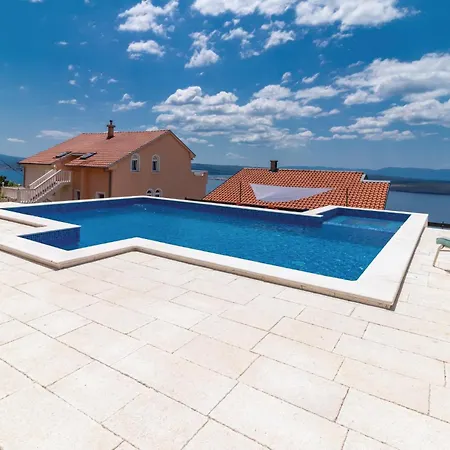 Pet Friendly In With Sauna Apartment