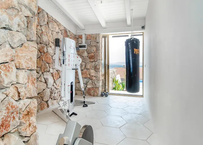 Awesome In With Sauna Apartment Dramalj