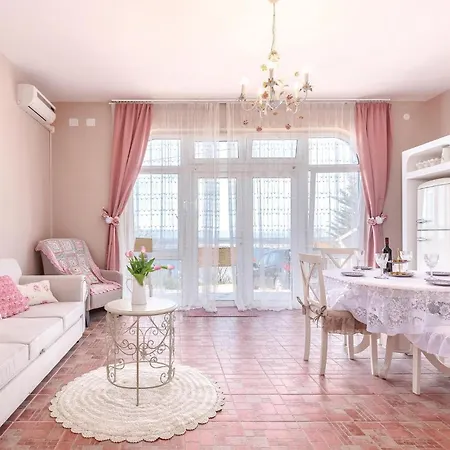 Apartment Pet Friendly In With Sauna *