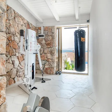 Pet Friendly In With Sauna Apartment Dramalj